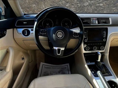 Used 2013 Volkswagen Passat 2.5 SE image 5