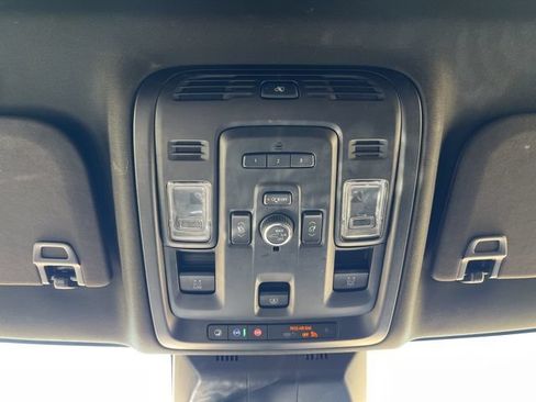 Used 2022 Cadillac Escalade Sport AWD/4WD image 36