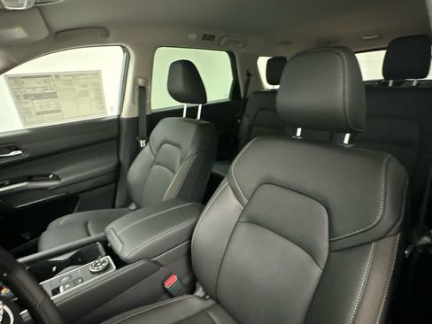 New 2026 Nissan Pathfinder SL AWD/4WD image 8