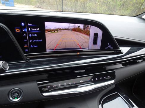 Certified 2024 Cadillac Escalade Sport w/ Touring Package image 21