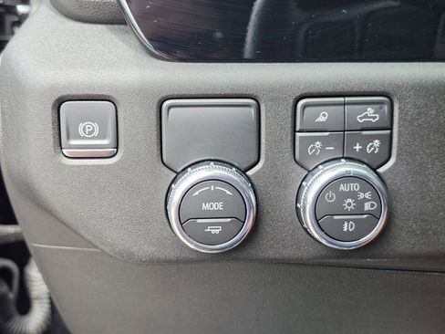 Used 2026 GMC Sierra 1500 SLT RWD image 30