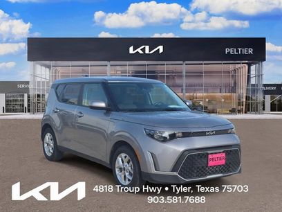 Certified 2025 Kia Soul LX w/ LX Technology Package