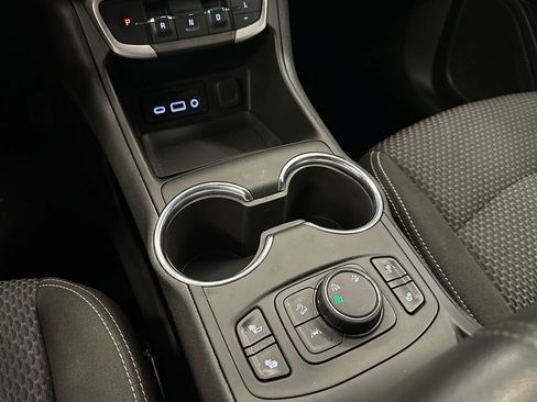 Used 2022 GMC Terrain SLE w/ Driver Convenience Package AWD/4WD image 16
