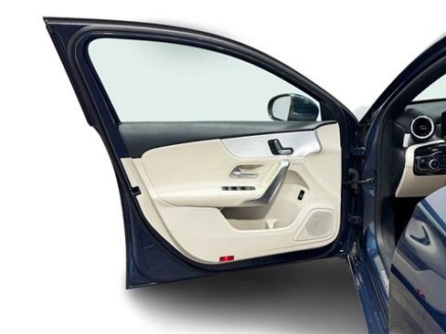 Used 2021 Mercedes-Benz A 220 A 220 image 10