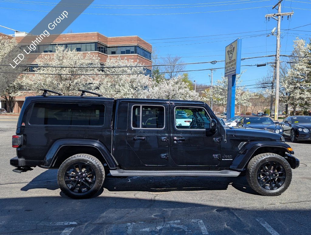 Used 2021 Jeep Gladiator Overland AWD/4WD image 7