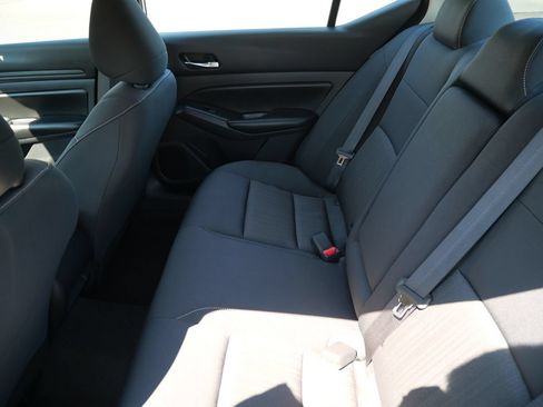 Used 2022 Nissan Altima 2.5 S FWD image 24