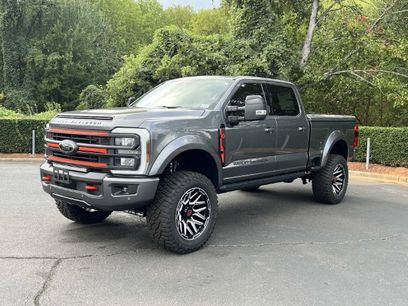 New 2026 Ford F250 Lariat w/ Black Appearance Package