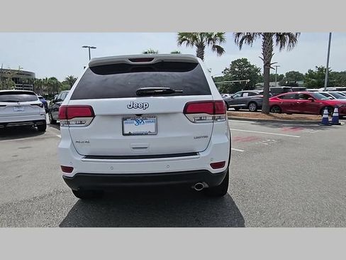 Used 2022 Jeep Grand Cherokee Limited w/ Tech Group AWD/4WD image 24