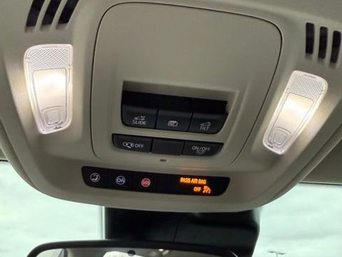 Used 2023 Buick Envision Essence w/ Sport Touring Package image 23