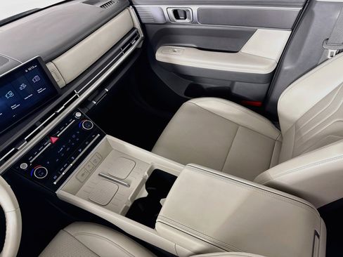 Used 2025 Hyundai Santa Fe SEL FWD image 27