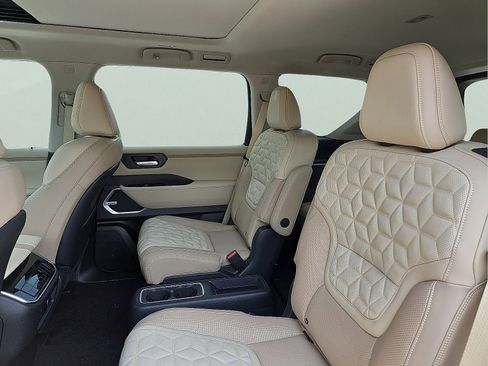 New 2026 Nissan Armada Platinum Reserve w/ Convenience Package image 10