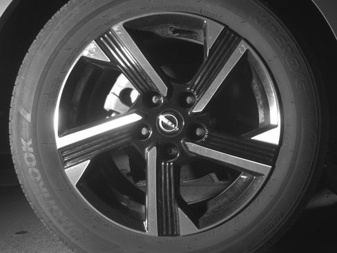 Used 2025 Nissan Sentra SV FWD image 15