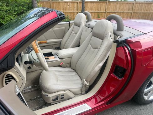Used 2004 Cadillac XLR RWD image 24