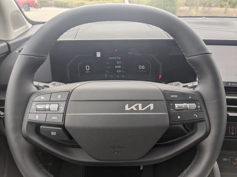 Used 2026 Kia Sportage SX image 30