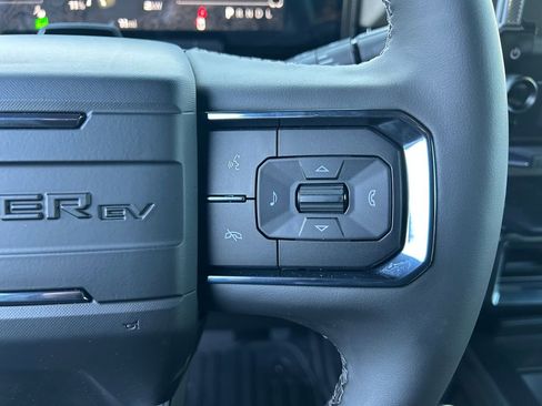 New 2026 GMC Hummer EV SUV image 18