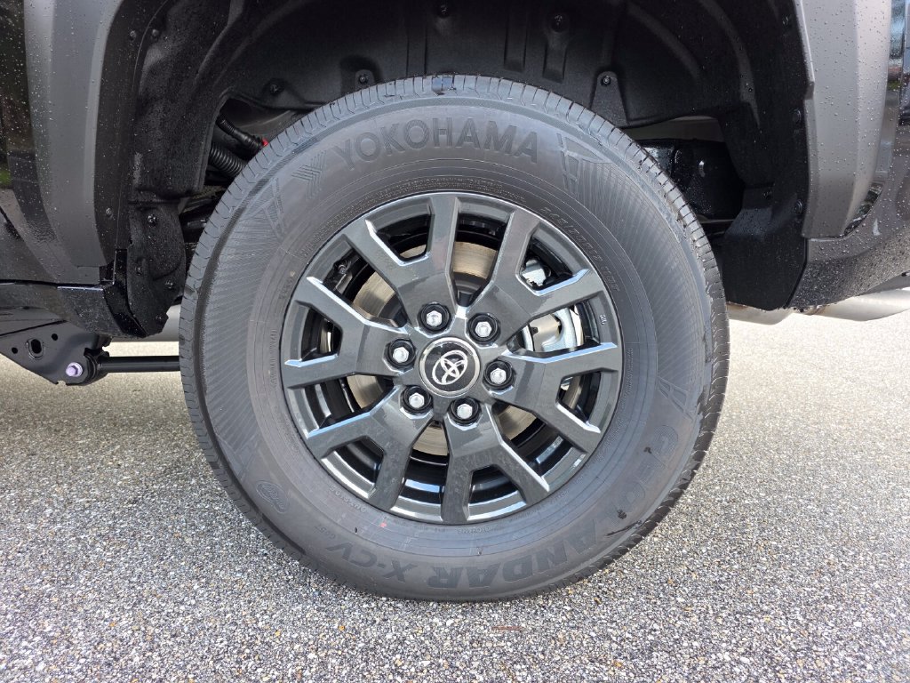 New 2026 Toyota 4Runner SR5 AWD/4WD image 19