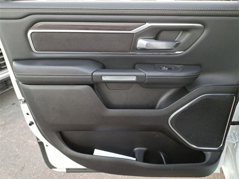 Used 2025 RAM 1500 Laramie image 13