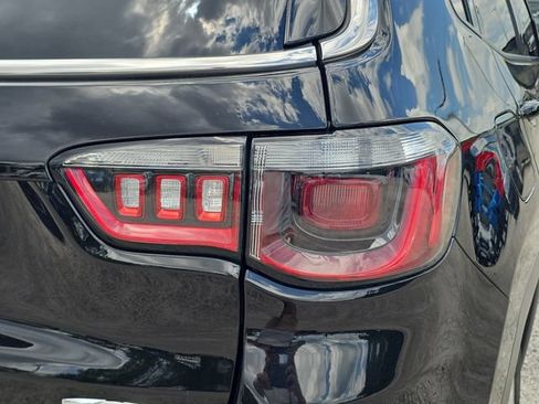 Used 2024 Jeep Compass Latitude AWD/4WD image 8