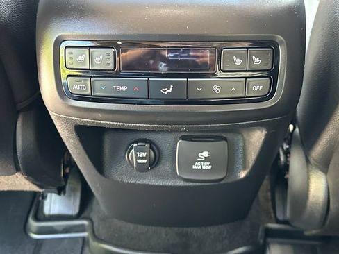 Used 2023 Hyundai Palisade Limited AWD/4WD image 21