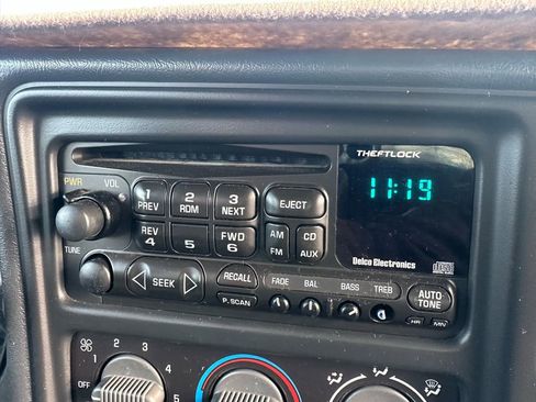 Used 2001 GMC Sierra 1500 SLE w/ SLT Marketing Option Pkg image 19