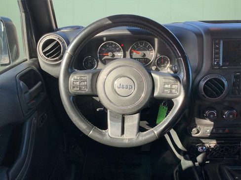 Used 2018 Jeep Wrangler Unlimited Sport S image 26