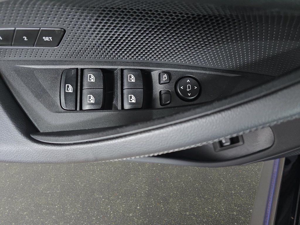 Certified 2024 BMW i4 eDrive40 w/ M Sport Package RWD image 28