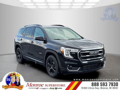 Used 2022 GMC Terrain AT4 w/ Tech Package AWD/4WD image 1