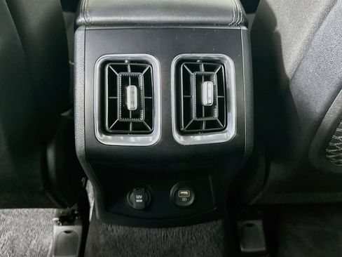 Used 2023 Kia Sorento LX FWD image 27