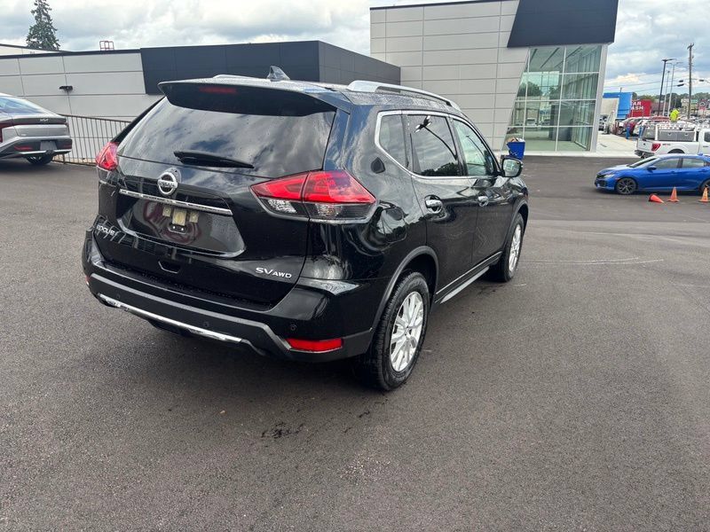 Used 2020 Nissan Rogue SV AWD/4WD image 8