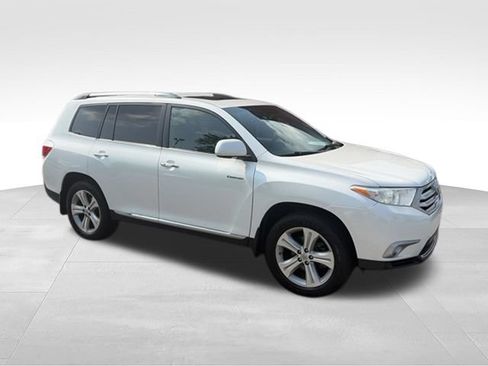 Used 2013 Toyota Highlander Limited AWD/4WD image 33