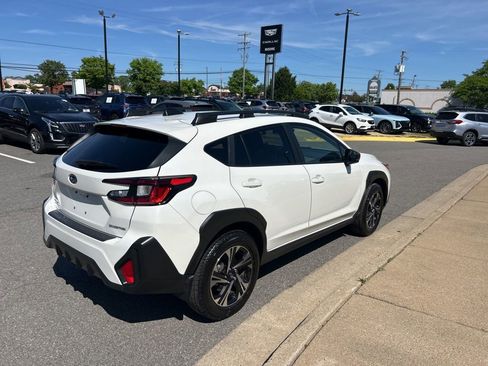 Used 2024 Subaru Crosstrek 2.0i Premium AWD/4WD image 3