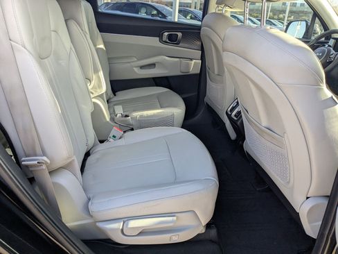 Certified 2024 Kia Sorento EX image 18