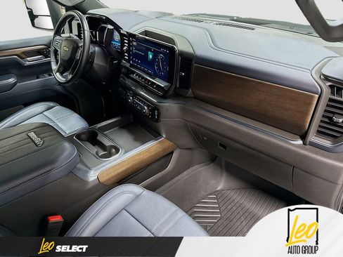 Used 2024 Chevrolet Silverado 2500 High Country w/ High Country Premium Package AWD/4WD image 34