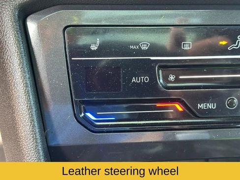 Used 2023 Volkswagen Tiguan SE R-Line image 28