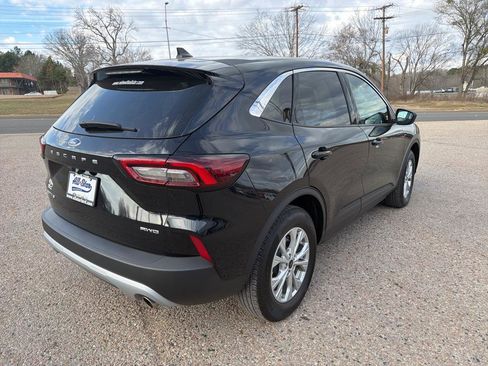 Used 2024 Ford Escape Active image 11