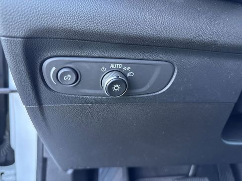 Used 2022 Buick Envision Preferred image 17