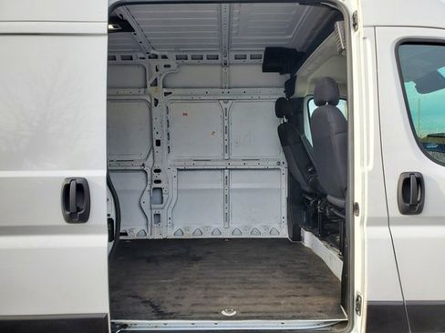 Used 2023 RAM ProMaster 2500 image 22
