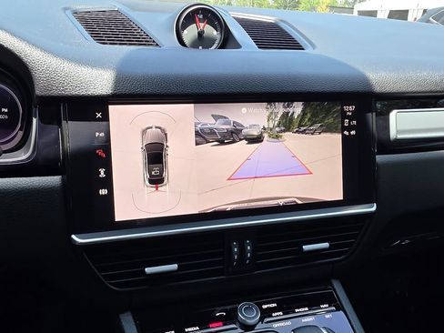 Certified 2023 Porsche Cayenne Coupe AWD/4WD image 15