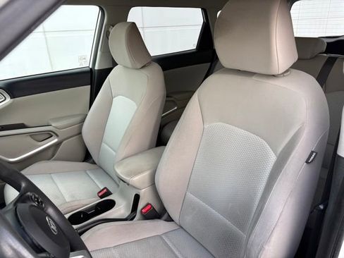 Used 2021 Kia Soul LX image 24