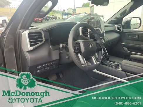 Used 2024 Toyota Sequoia Platinum AWD/4WD image 16