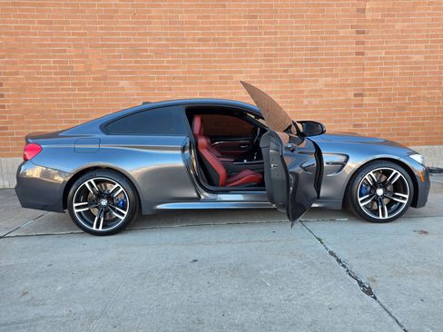 Used 2015 BMW M4 Coupe image 5
