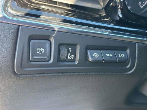 Used 2020 Cadillac XT6 Premium Luxury image 28