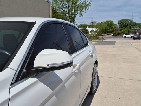 Used 2015 BMW 320i Sedan RWD image 16