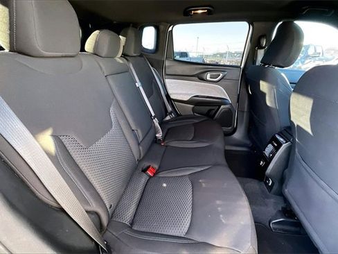 Certified 2025 Jeep Compass Sport image 29