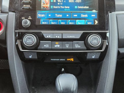 Used 2021 Honda Civic EX image 18