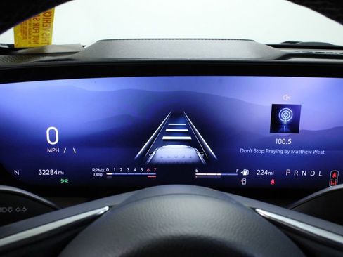 Used 2025 Buick Enclave Preferred image 28