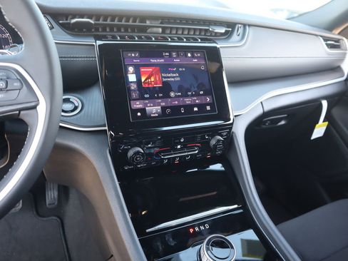 New 2026 Jeep Grand Cherokee L Laredo AWD/4WD image 5
