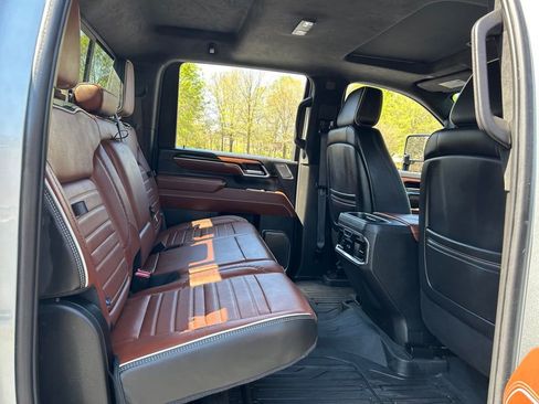 Certified 2024 GMC Sierra 2500 Denali Ultimate AWD/4WD image 55