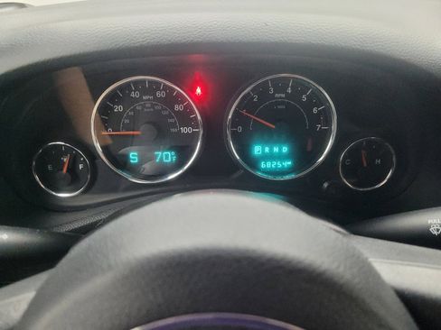 Used 2015 Jeep Wrangler Unlimited Sport w/ Connectivity Group AWD/4WD image 23
