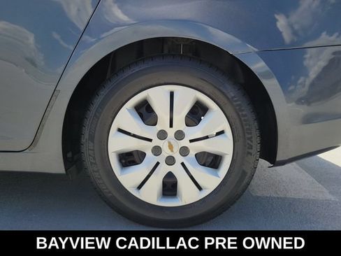 Used 2013 Chevrolet Cruze LS FWD image 13